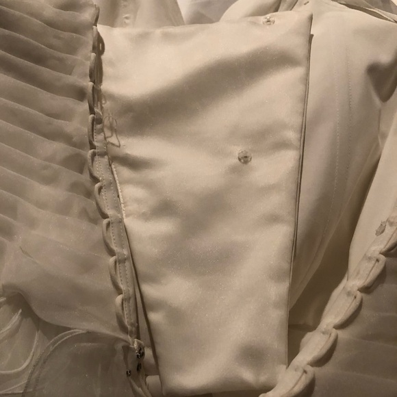 Wedding Dress - Picture 9 of 14